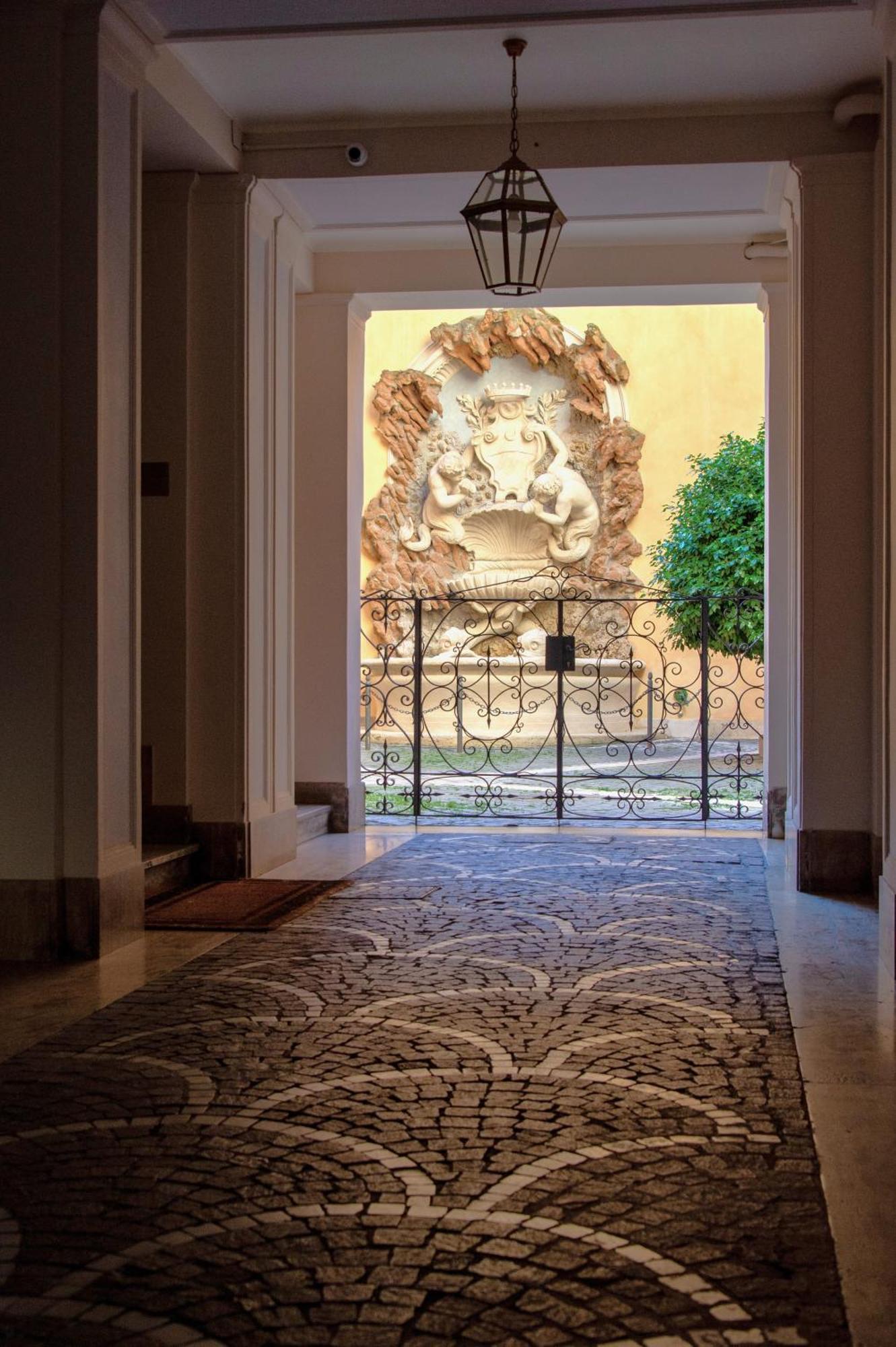 Bernini Stay, Next To Trevi Fountain Roma Esterno foto